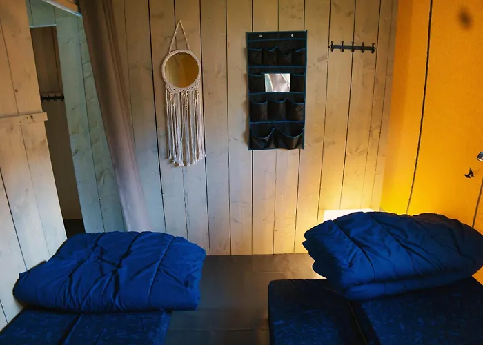 2000 - Safaritent Medium Chalet Osecna